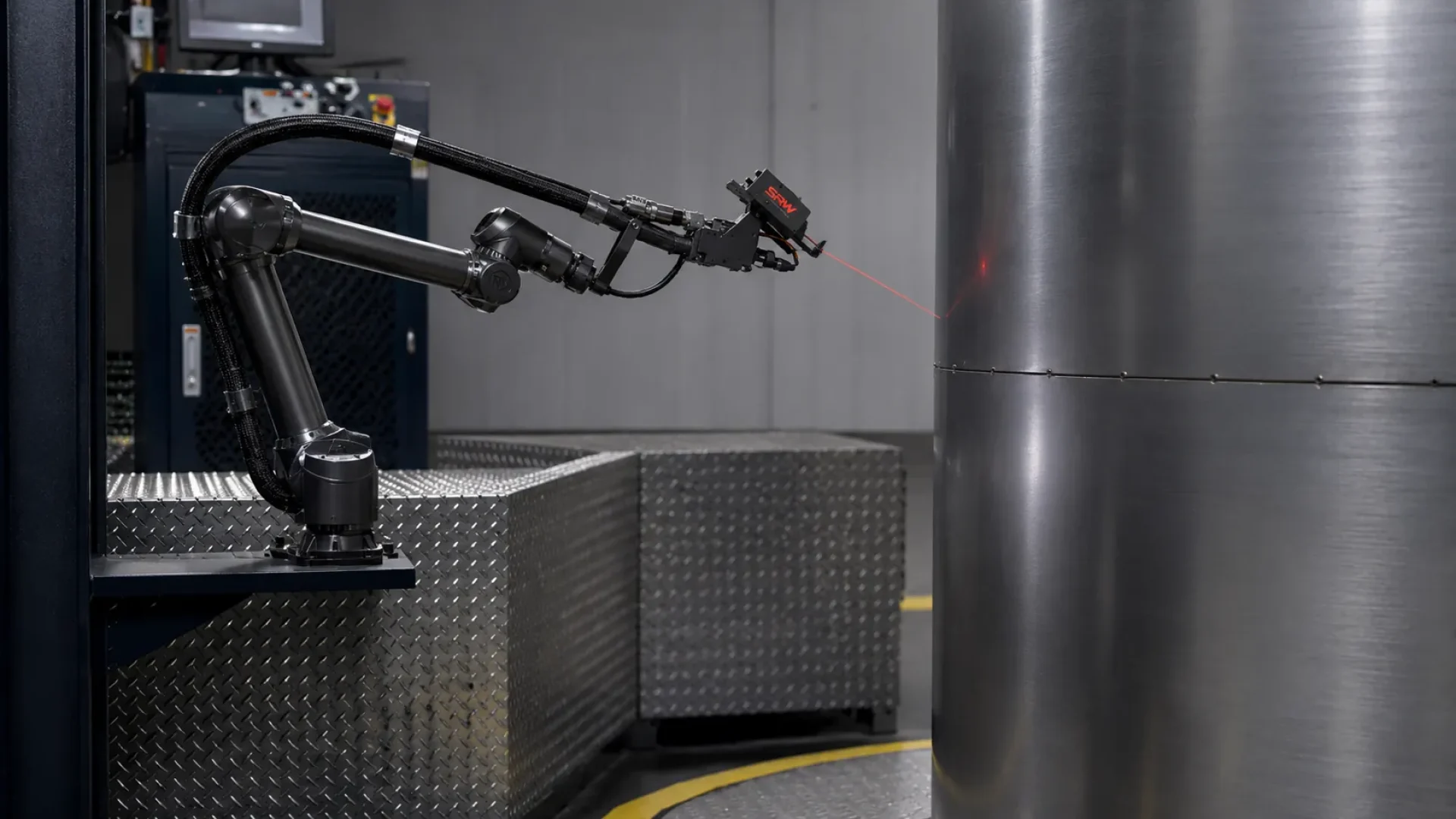 Sistema de soldadura automatizada SRW para torre de depósitos industriales